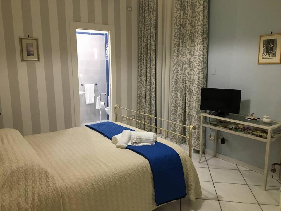 La Tartaruga B&B Salerno Bagian luar foto