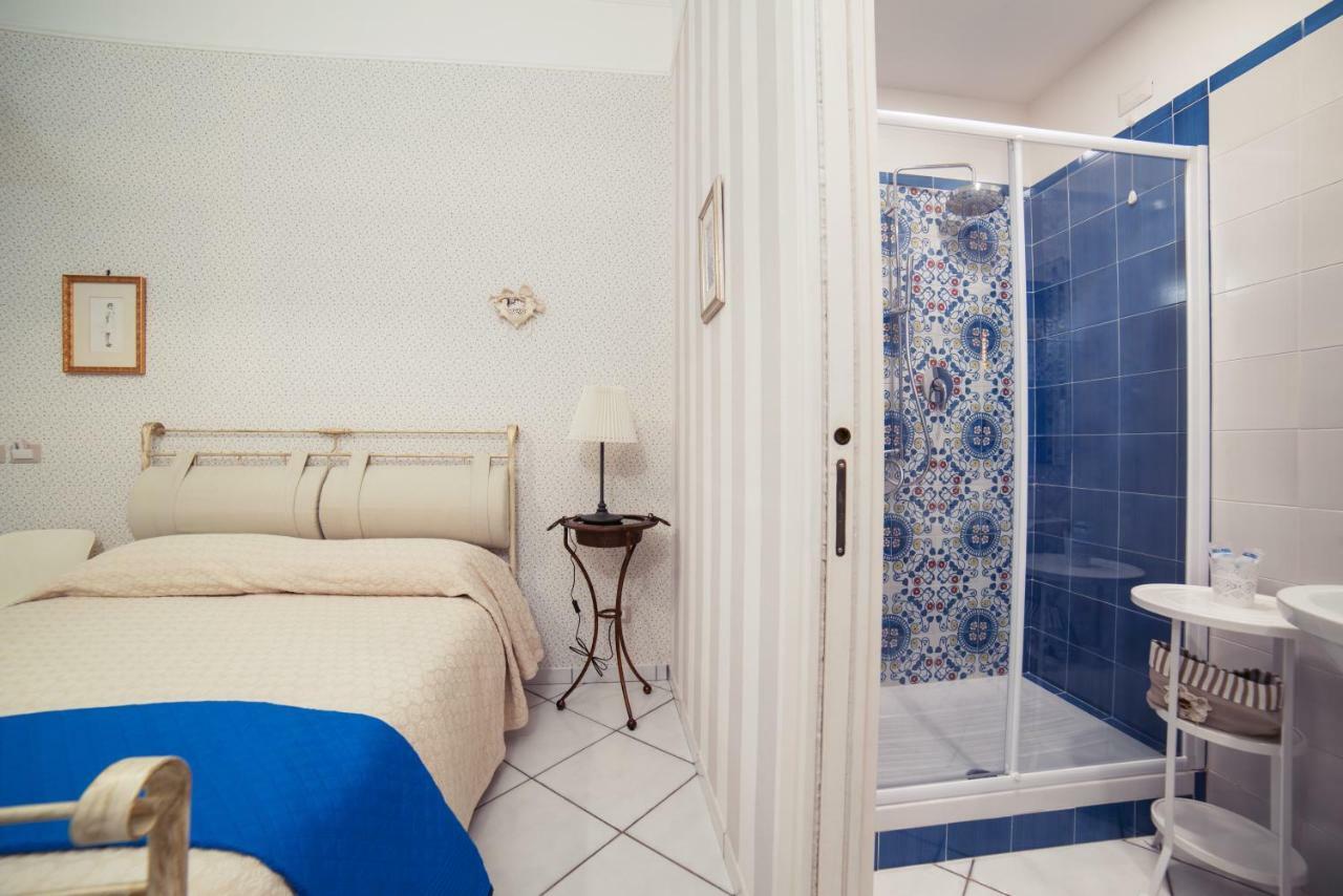 La Tartaruga B&B Salerno Bagian luar foto