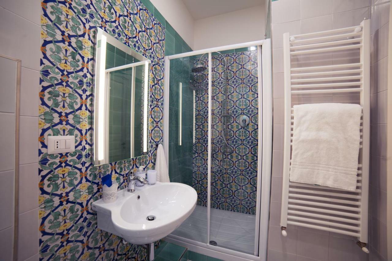 La Tartaruga B&B Salerno Bagian luar foto