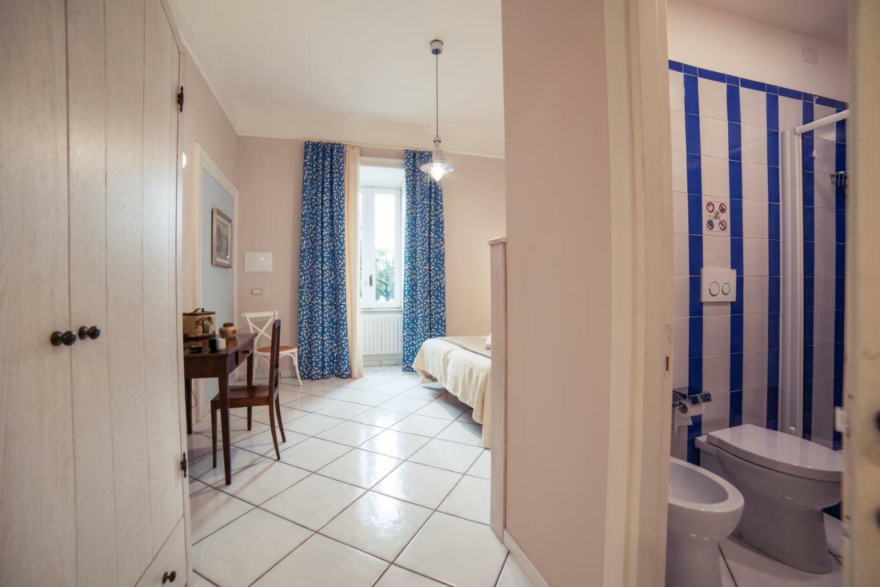 La Tartaruga B&B Salerno Bagian luar foto