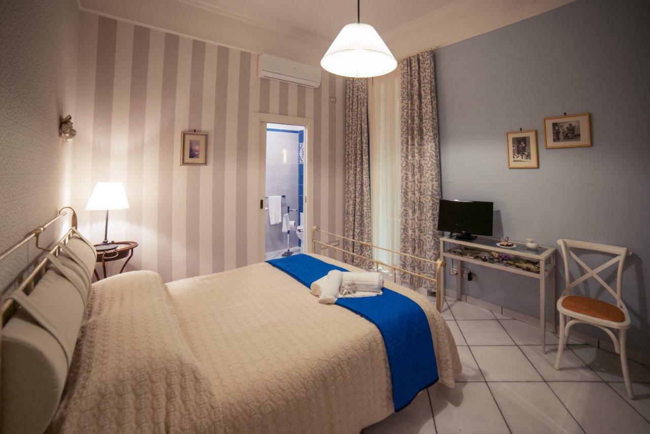 La Tartaruga B&B Salerno Bagian luar foto