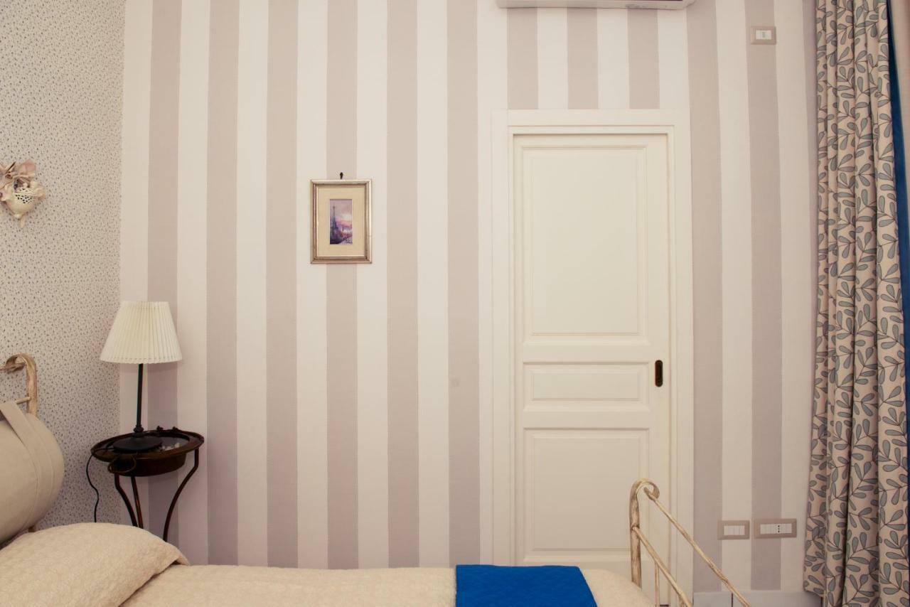 La Tartaruga B&B Salerno Bagian luar foto