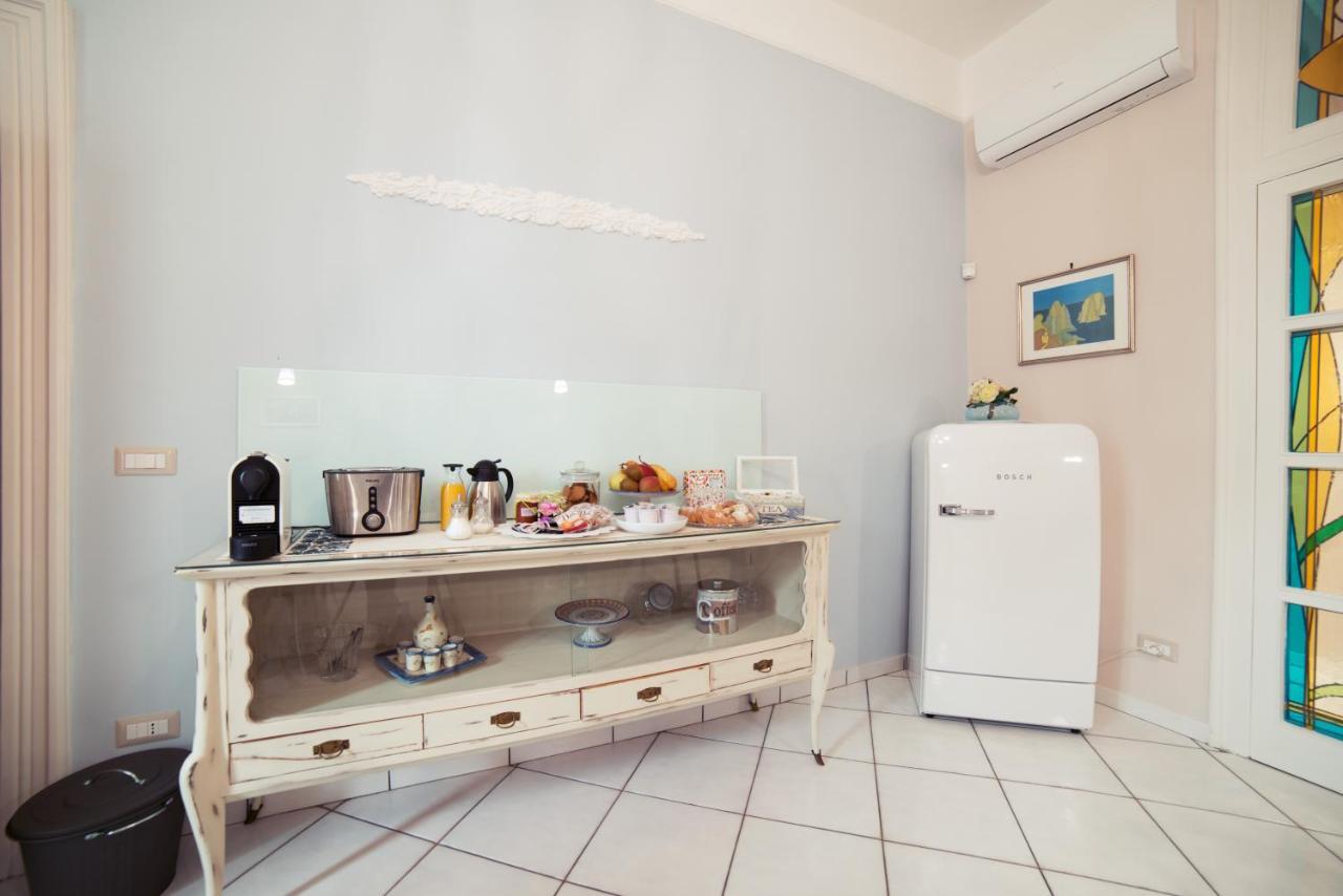 La Tartaruga B&B Salerno Bagian luar foto