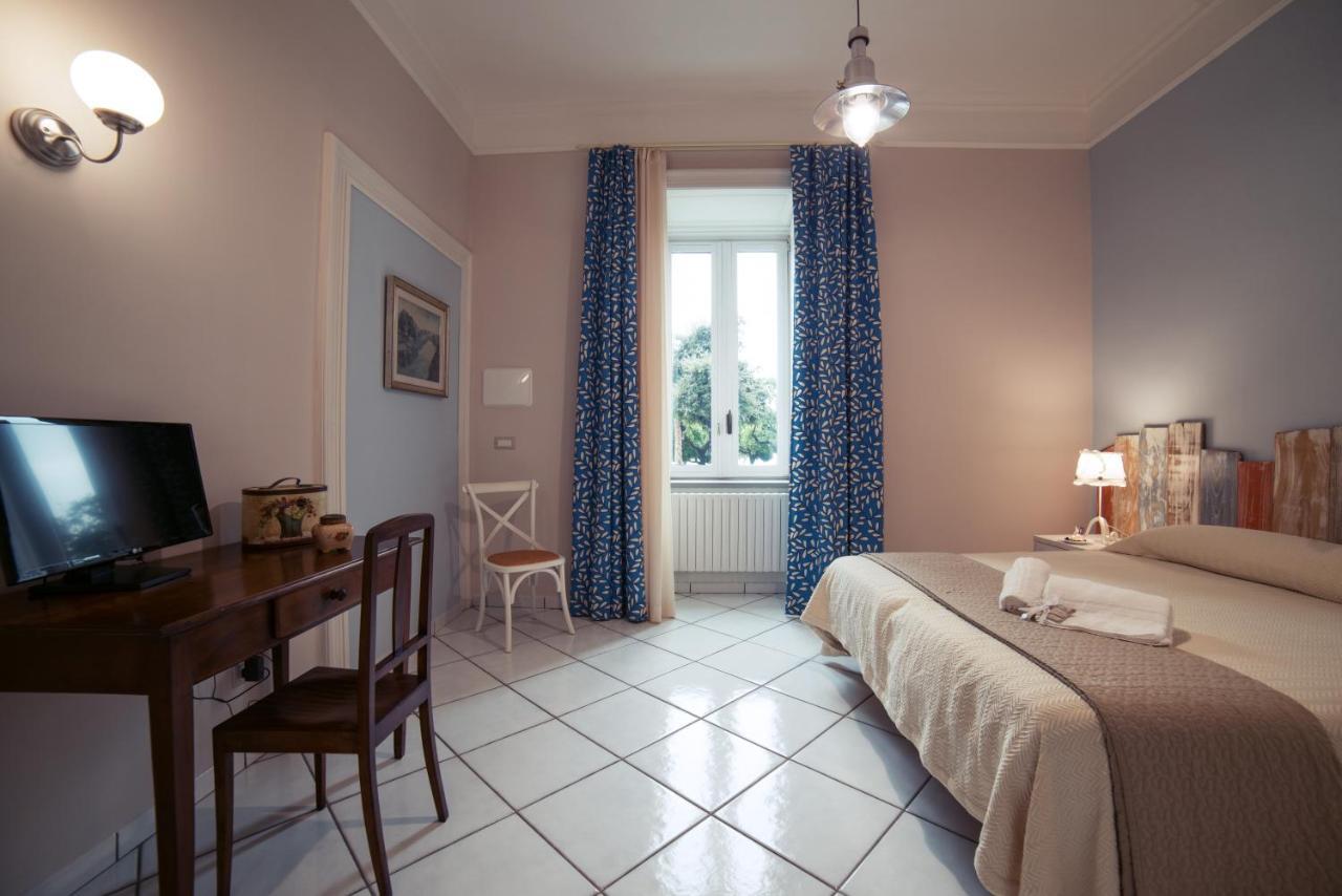 La Tartaruga B&B Salerno Bagian luar foto